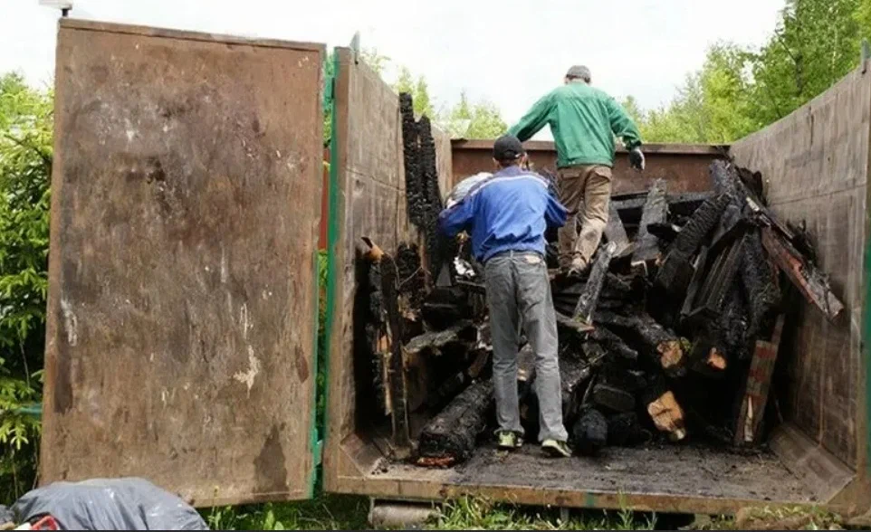 Вывоз мусора после пожара в Каспийске от ПроМусор — уборка, утилизация, цена от 2494 руб