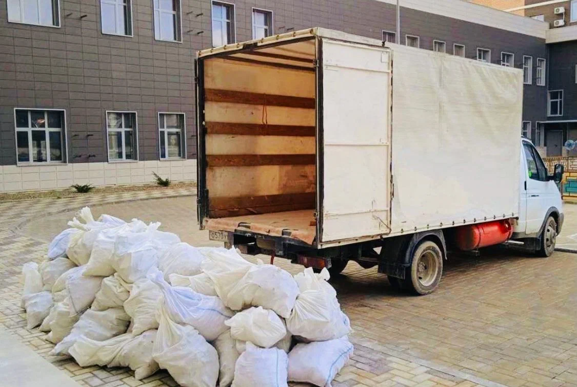Вывоз строительного мусора из новостроек в Каспийске в октябре