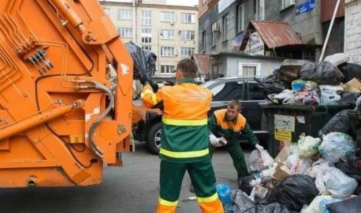 Срочный вывоз мусора в Каспийске от ПроМусор — заказ день в день от 2902 руб., грузчики, цена