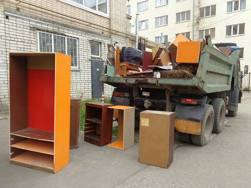 Вывоз шкафа в Каспийске от ПроМусор — недорого, демонтаж, утилизация, вывоз из квартиры от 865 руб