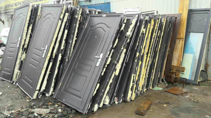 Вывоз металлических дверей с утилизацией в Каспийске в октябре