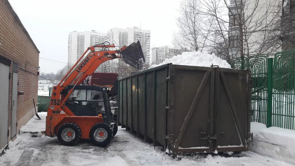Вывоз снега контейнерами в Каспийске — цена от 3258 руб., заказать контейнер для снега в ПроМусор